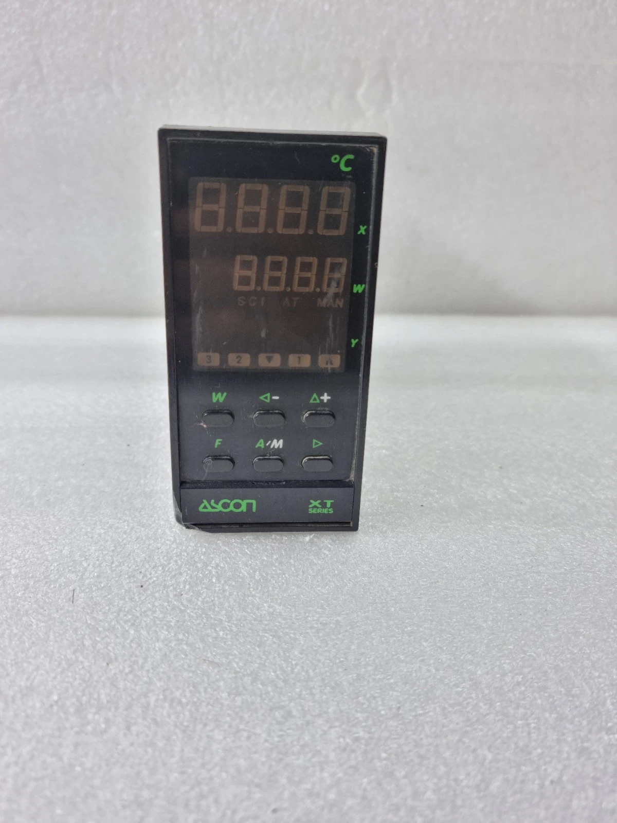 Ascon XT-41/95 Temperature Controller XT Series 100-240VAC Panel Mount